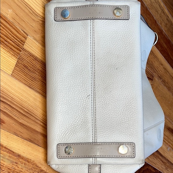 Michael Kors Women's Cream Leather Shoulder Bag - Picture 5 of 5